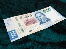 La barquense sumará este billete a su colección, donde se encuentra uno de 100 pesos conmemorativo del inicio de la Revolución Mexicana.  ESPECIAL