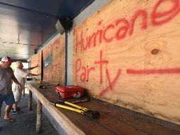 Habitantes de las ciudades en riesgo se preparan ante la llegada de “Florence”. AP / K. Blevins