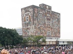 Joel es uno de los 14 jóvenes que resultaron heridos y que requirió atención médica por la magnitud de las agresiones que realizaron los porros contra él y su novia. SUN / ARCHIVO