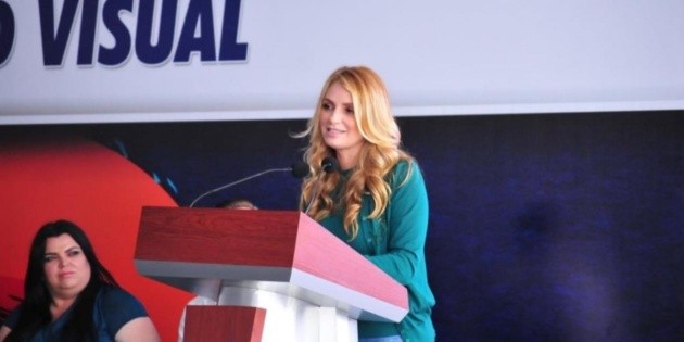 Trabajar para los mexicanos ha sido un honor: Ang&eacute;lica Rivera