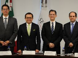 El equipo negociador mexicano: Juan Carlos Baker, Ildefonso Guajardo, Kenneth Smith y Salvador Behar. AFP/Archivo