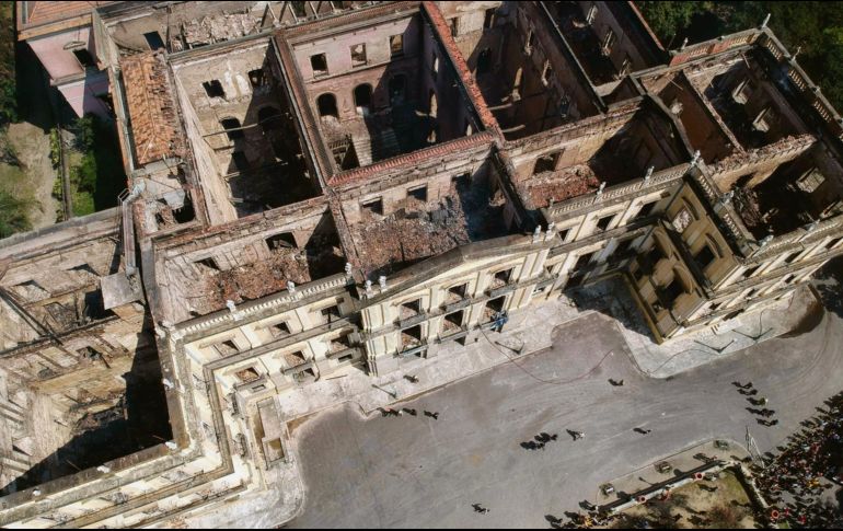 Los restos del Museo Nacional de Río de Janeiro, consumidos tras el incendio. AFP