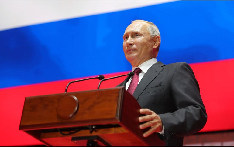 ''Sabemos quiénes son estas personas, las hemos encontrado... No hay nada especial o criminal al respecto, lo puedo asegurar'', afirmó Putin en la sesión plenaria del Foro Económico Oriental 2018 en Vladivostok. AFP / M. Klimentyev