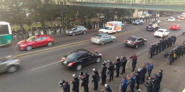 Polic&iacute;a impide bloqueos de la CNTE en Morelia