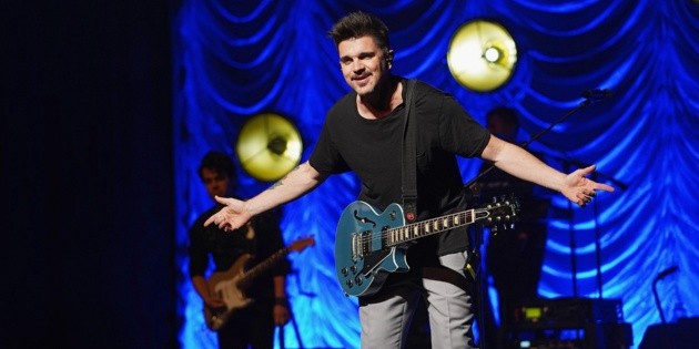 Juanes ofrece emotivo concierto ac&uacute;stico en Miami