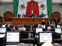 Morena impuso su mayoría para sacar avante una de las promesas del presidente electo, Andrés Manuel López Obrador. SUN/J. Alvarado