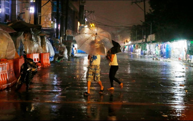 Más de cinco millones de personas están en peligro por la tormenta, catalogada como supertifón. AP/B. Marquez