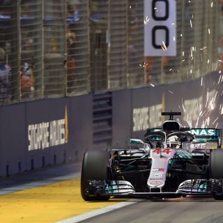 Hamilton vuela con su Mercedes y logra la ''pole'' en Singapur