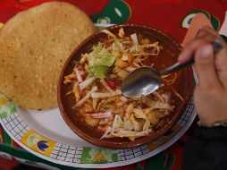Este 15 de septiembre, el pozole es uno de los platillos más consumidos. EFE/S. Gutiérrez