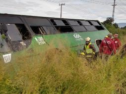 Volcadura de autobús de la ruta 380 deja 25 lesionados