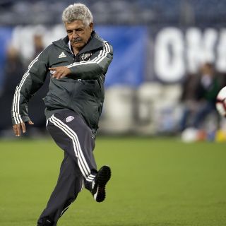 "Tuca", más preocupado por el juego ante Toronto que por el Tri