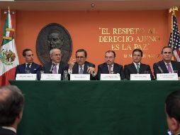 Moisés Kalach (primero a la izquierda) es coordinador del Consejo Consultivo de Negociaciones Internacionales del CCE. EFE/Archivo