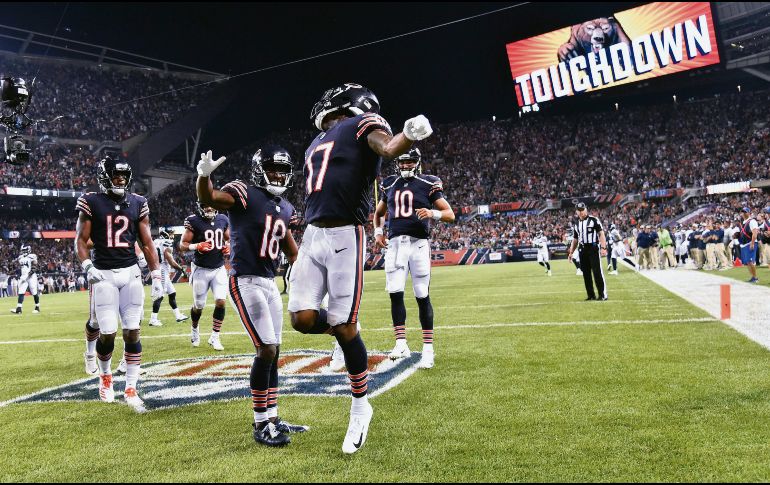 Anthony Miller (#17) marca touchdown. AFP