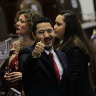 Ajustan política de redes sociales del Senado por tuit