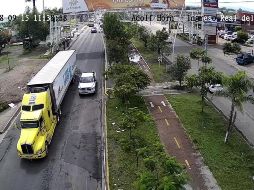 La caja de tráiler con más de 150 cuerpos fue regresa al IJCF luego de pasar por Tlajomulco y Tlaquepaque. ESPECIAL