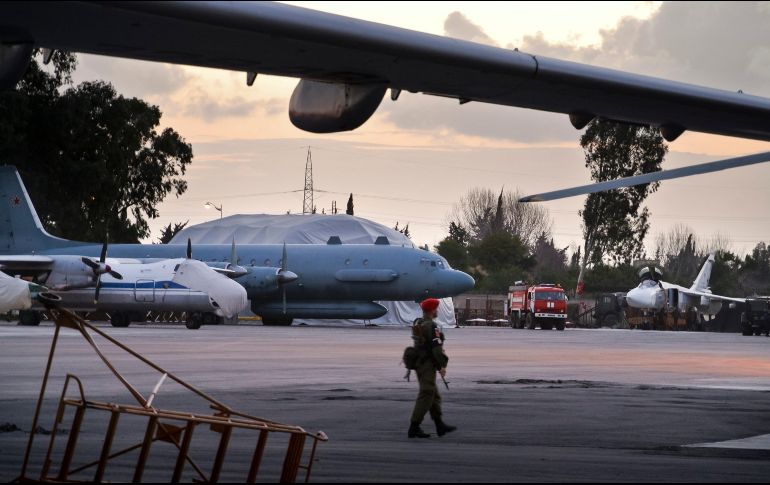 Base aérea militar rusa en Hemeimeem. Rusia acusa a Israel de provocar le derribo de uno de sus aviones. AP
