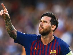 Apunta a lo alto. El astro argentino, en el festejo de uno de sus tres goles ante PSV. AP /