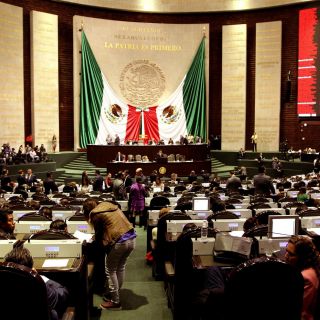 Morena y PRD exigen sanciones por cadáveres en tráileres de Jalisco