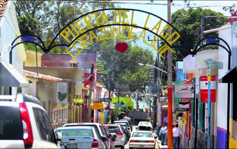 NUEVOS PROYECTOS. La Secretaría de Turismo cree que mejorar las vías de enlace entre Chapala y Ajijic aumentará la inversión. EL INFORMADOR /