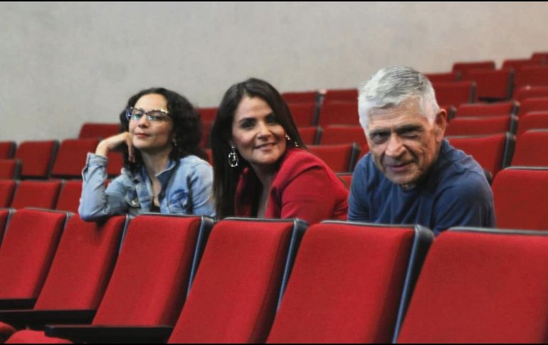 Karina Hurtado, Dolores Tapia y Jesús Hernández forman parte de esta lectura dramatizada. EL INFORMADOR / E. Barrera