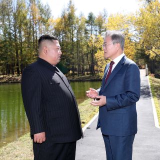 Kim Jong-Un quiere segunda cumbre con Trump, asegura presidente surcoreano