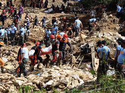 Luego del paso del tifón “Mangkhut”, las fuertes lluvias registradas han provocado deslaves en varias zonas de Filipinas. EFE / N. Maribojoc
