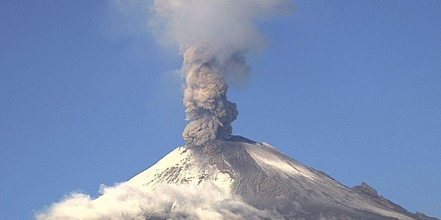 Reportan 76 exhalaciones y 11 explosiones en el Popocat&eacute;petl