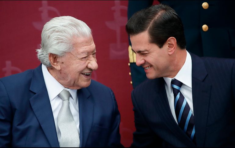 Peña Nieto reconoció a López Tarso por su amplia trayectoria cinematográfica. EFE / J. Méndez