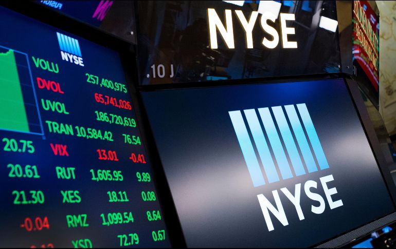 El NYSE Composite gana 20.49 puntos, ubicándose en dos mil 938.06 enteros. AP / ARCHIVO