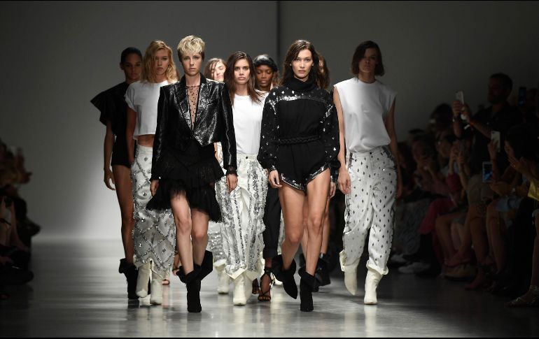 La Semana de la Moda femenina de Milán prosigue mañana con el desfile de Giorgio Armani. AFP/M. Bertorello