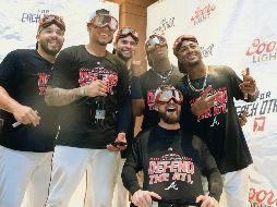 El baño de champaña no se hizo esperar en el clubhouse de los Bravos, que regresan a Playoffs después de una ausencia de cuatro campañas. AFP / D. Shirey