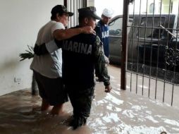 Personal de la Semar continúa en el lugar para ayudar a la población afectada. TWITTER / @SEMAR_mx