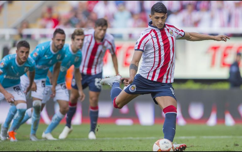 El único gol de Chivas fue anotado de penalti por Alan Pulido al 83'. MEXSPORT / C. de Marchena