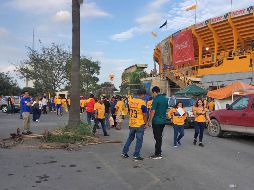 Un aficionado fue apuñalado previo al clásico regio que se llevó a cabo en el Estadio Universitario y hasta el momento es reportado como grave. SUN / RCC
