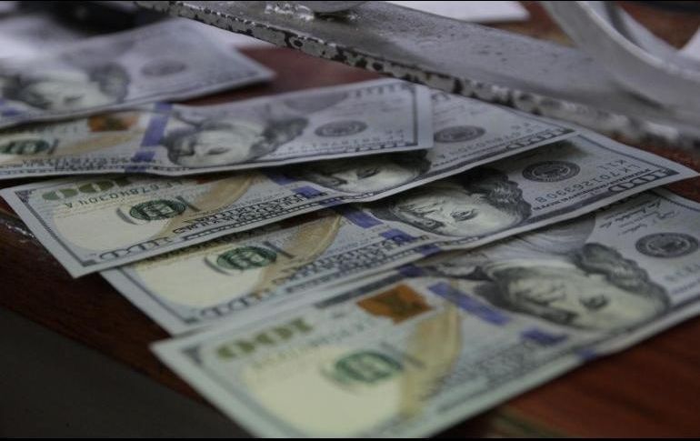 El banco BASE prevé que el tipo de cambio cotice entre 18.80 y 19.00 pesos por dólar en cotizaciones interbancarias a la venta. EL INFORMADOR / ARCHIVO
