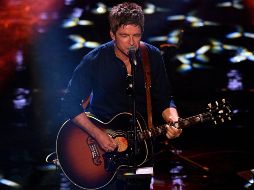 Gallagher interpretó la mítica canción con una guitarra acústica y acompañado de un piano. EFE / N. Hall
