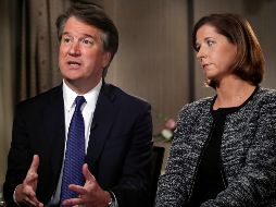 Acompañado por su esposa, Kavanaugh habló en entrevista para el canal Fox. AP / J. Martin