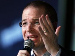 Anaya es licenciado en Derecho por UAQ en 2002, tiene una maestría en Derecho Fiscal por la Universidad del Valle de México (UVM), y un doctorado en Ciencias Políticas y Sociales en la UNAM. NTX / ARCHIVO