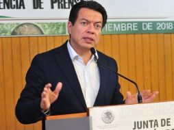 La revocación del mandato será determinada por mayoría absoluta de votos a favor, ''siempre que concurra al menos el 50% de los electores inscritos en la lista nominal''. TWITTER / @Mx_Diputados