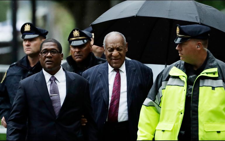 Cosby enfrenta una pena posible que va de libertad bajo palabra a hasta 10 años en prisión tras ser encontrado culpable. AP / M. Slocum