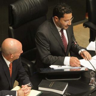 "Insensible" el aumento de sueldos en Inegi: Martí Batres