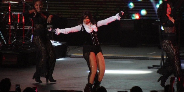 Camila Cabello conquista a la Perla Tapat&iacute;a