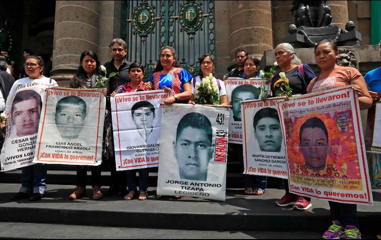 Padres de los estudiantes se reunieron con López Obrador a cuatro años de los hechos. SUN / ARCHIVO