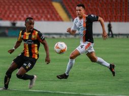 Amaral (i) reconoce que los universitarios deberán evitar la pérdida de más puntos para lograr meterse entre los ocho mejores del Ascenso. EL INFORMADOR/ARCHIVO