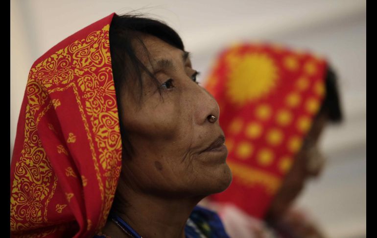 Mujeres de la etnia Guna participan en el foro 