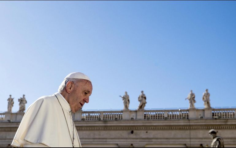 El papa Francisco, durante su audiencia pública de los miércoles en la plaza de San Pedro del Vaticano. EFE/A. Carconi