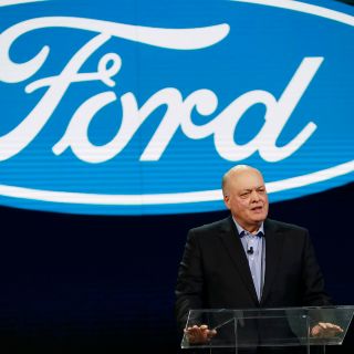 Ford pierde mil MDD en beneficios por los aranceles de Trump