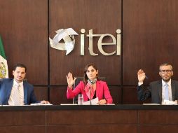 El Pleno del ITEI indica que las cuentas de servidores públicos no pueden restringir a los usuarios de ver, dar ''me gusta'' o seguir a quien a través de ellas refleja información derivada de su labor. TWITTER / @ITEIJal