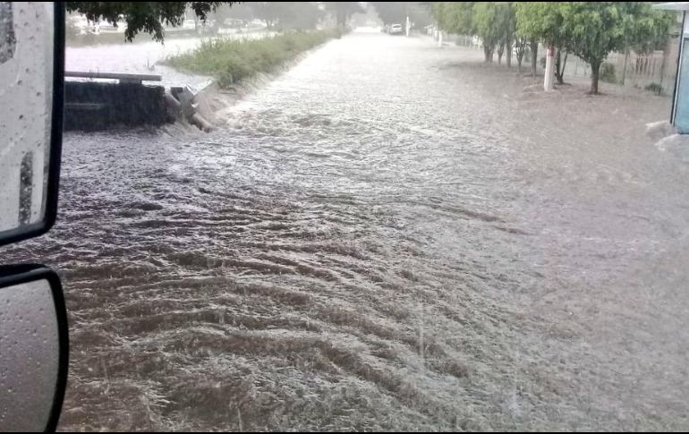 El canal de la Colonia Periodistas se encuentra al 100% de su capacidad. TWITTER / @UMPCyBZ