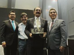 La empresa de Juan Manuel López Amezcua (centro) tiene más de 60 años de trabajo en el ramo de las artes gráficas. EL INFORMADOR/E. Barrera